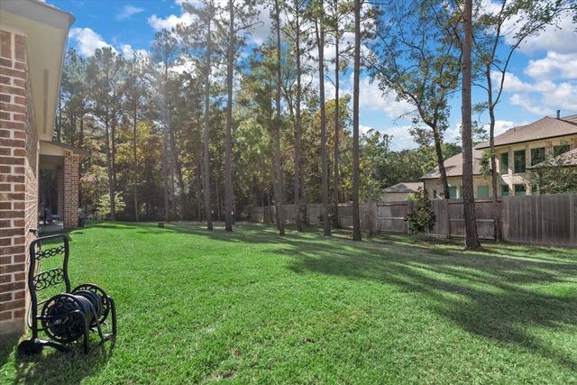 207 Ladner Court, Willis, TX 77318