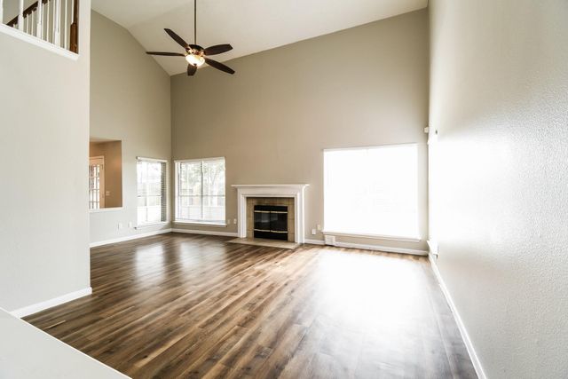 5306 Spring Branch Drive, Pearland, TX 77584