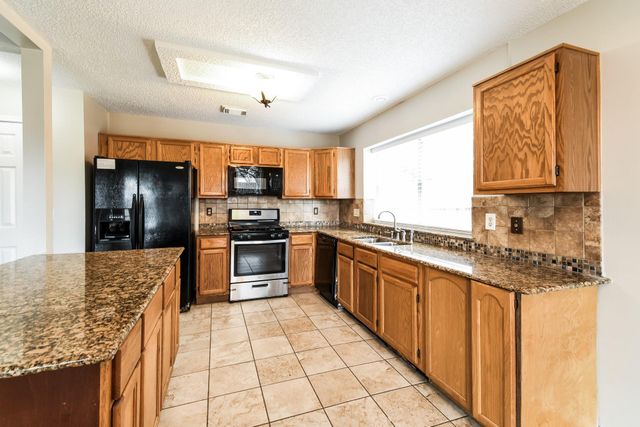 5306 Spring Branch Drive, Pearland, TX 77584