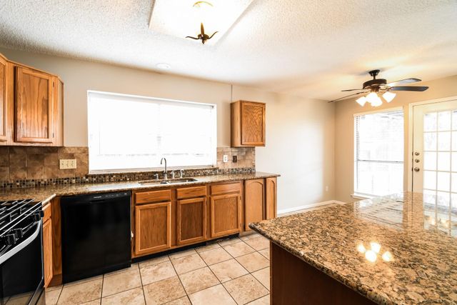 5306 Spring Branch Drive, Pearland, TX 77584