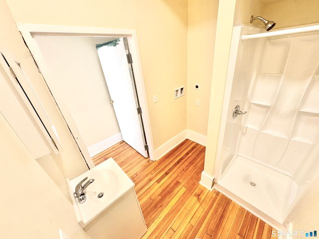 105 Bank Street 3B, Waterbury, CT 06702