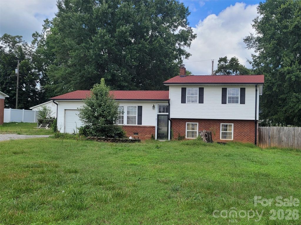1009 E Church Street, Cherryville, NC 28021