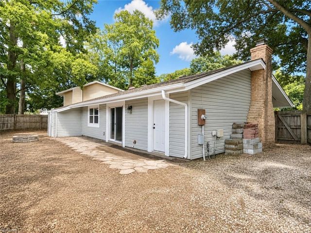 4028 Foxwood DR, Virginia Beach, VA 23462