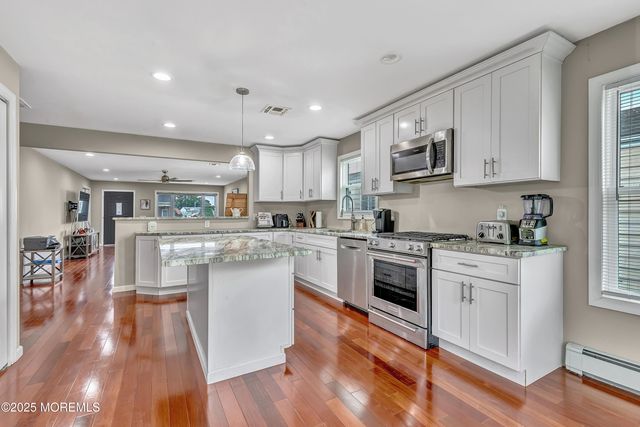 14 Santiago Drive W, Toms River, NJ 08757