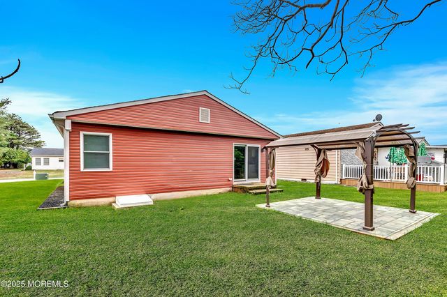 14 Santiago Drive W, Toms River, NJ 08757