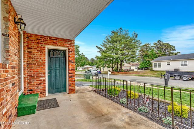 14 Santiago Drive W, Toms River, NJ 08757