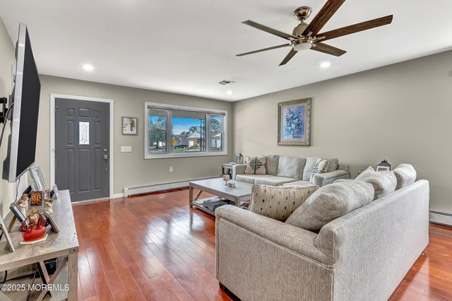 14 Santiago Drive W, Toms River, NJ 08757