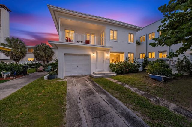 319 Nebraska St, Hollywood, FL 33019