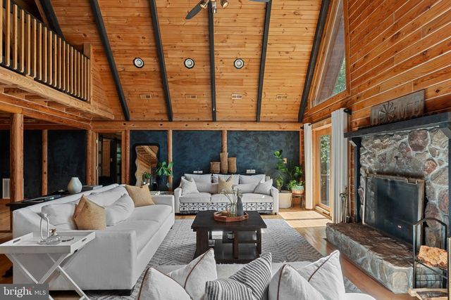 8 HOPE VALLEY LN, Stafford, VA 22554