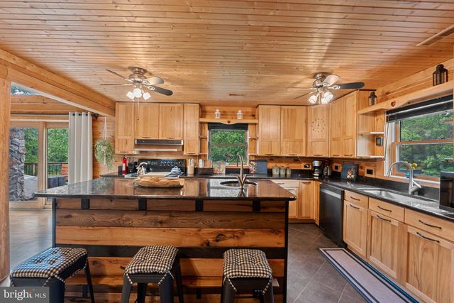 8 HOPE VALLEY LN, Stafford, VA 22554