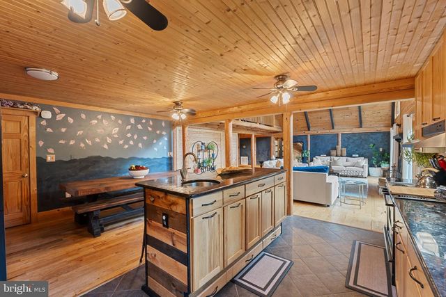 8 HOPE VALLEY LN, Stafford, VA 22554