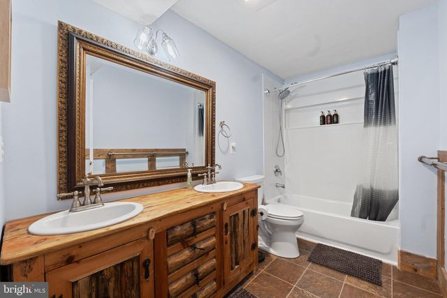 8 HOPE VALLEY LN, Stafford, VA 22554