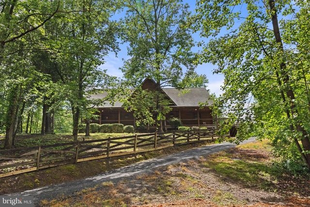 8 HOPE VALLEY LN, Stafford, VA 22554