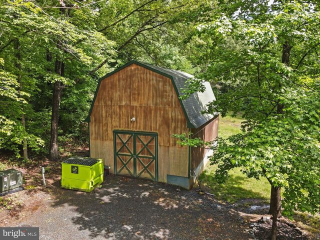 8 HOPE VALLEY LN, Stafford, VA 22554