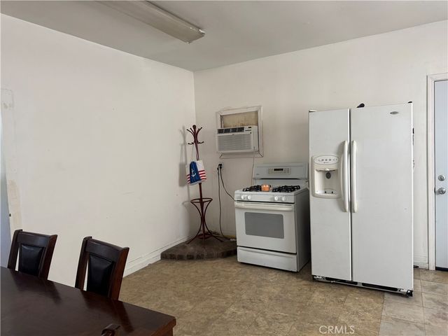 408 Pioneer Street, Barstow, CA 92311