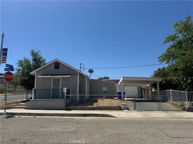 408 Pioneer Street, Barstow, CA 92311