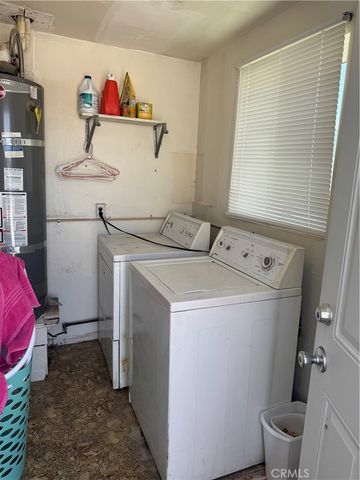 408 Pioneer Street, Barstow, CA 92311
