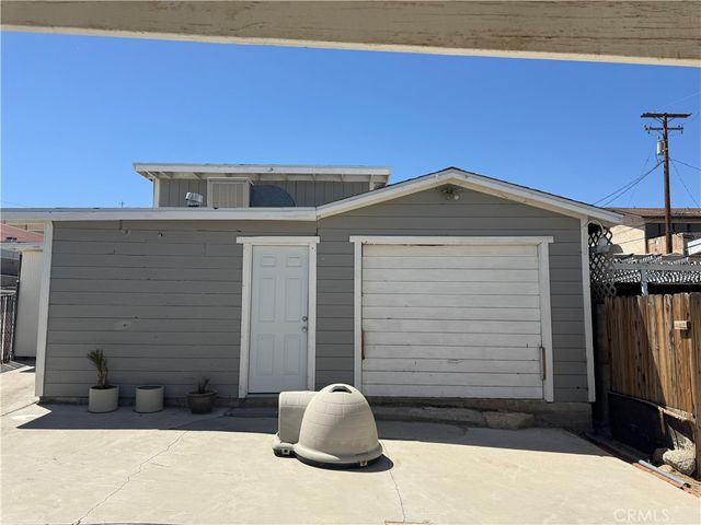 408 Pioneer Street, Barstow, CA 92311