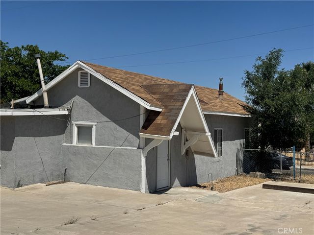 408 Pioneer Street, Barstow, CA 92311