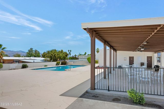 9027 E Palms Park Drive, Tucson, AZ 85715