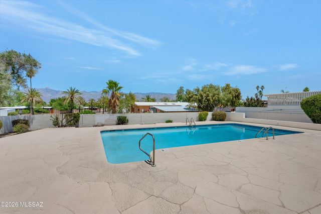 9027 E Palms Park Drive, Tucson, AZ 85715