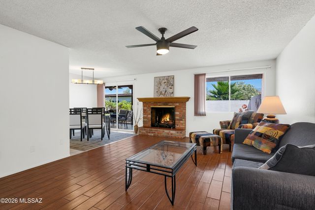9027 E Palms Park Drive, Tucson, AZ 85715
