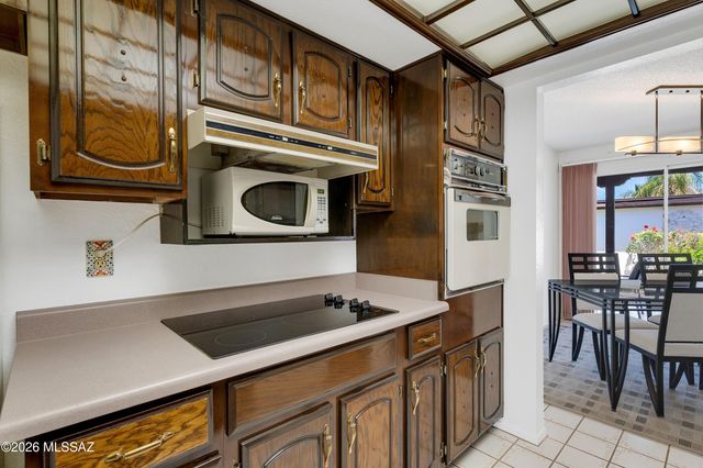 9027 E Palms Park Drive, Tucson, AZ 85715