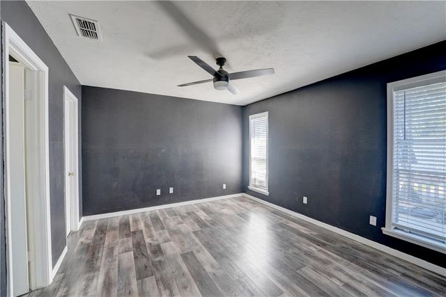2310 Vialoux Dr, Corpus Christi, TX 78418