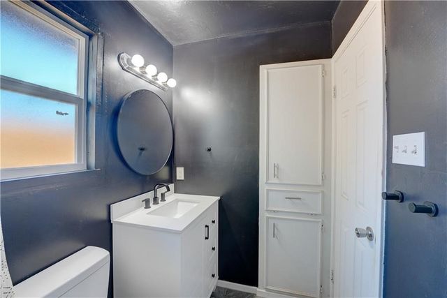 2310 Vialoux Dr, Corpus Christi, TX 78418