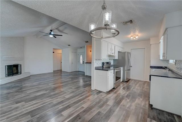 2310 Vialoux Dr, Corpus Christi, TX 78418