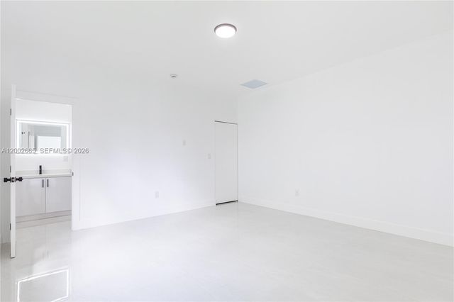 5550 SW 4th St, Miami, FL 33134