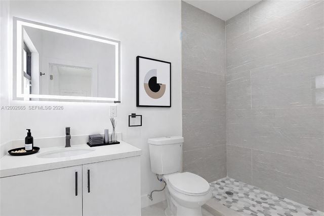 5550 SW 4th St, Miami, FL 33134