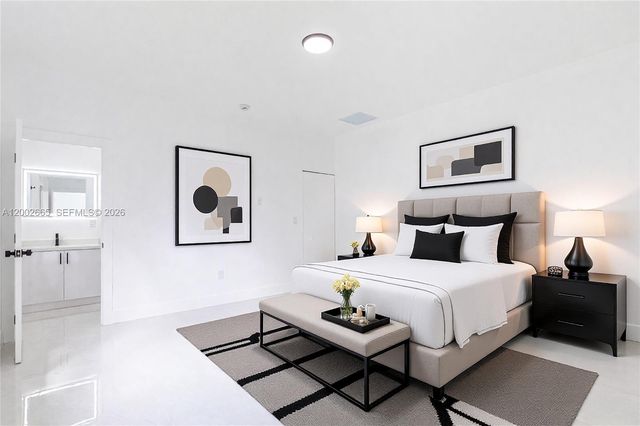 5550 SW 4th St, Miami, FL 33134