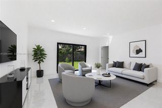 5550 SW 4th St, Miami, FL 33134