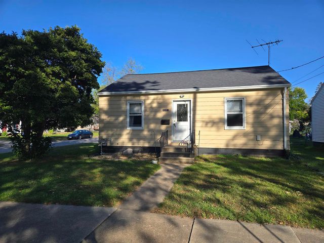 2003 Randolph Street, Waterloo, IA 50702
