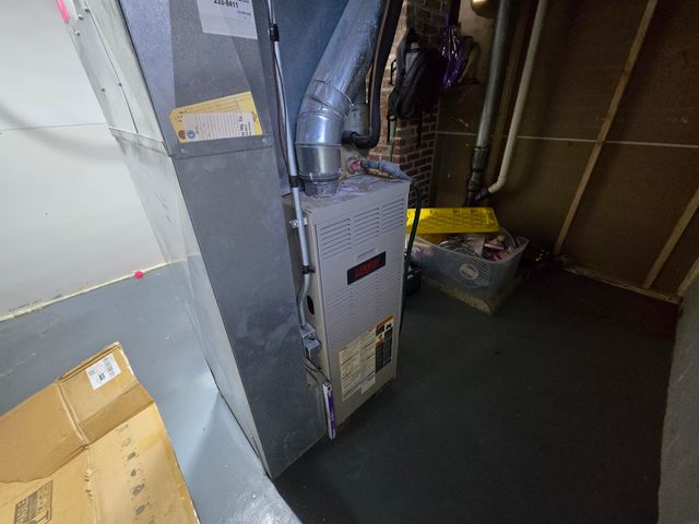 2003 Randolph Street, Waterloo, IA 50702