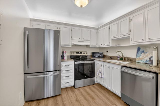 111 Normandy Lane, Delray Beach, FL 33484