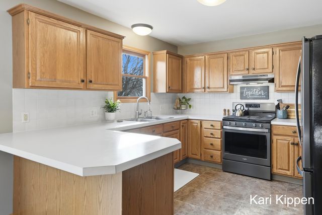 158 Teasel Street NE, Comstock Park, MI 49321