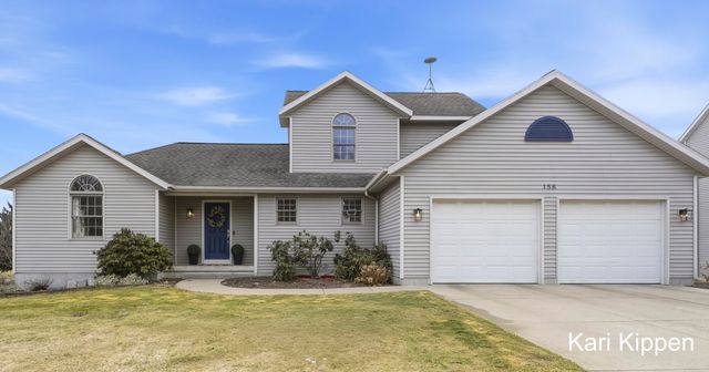 158 Teasel Street NE, Comstock Park, MI 49321