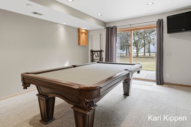 158 Teasel Street NE, Comstock Park, MI 49321