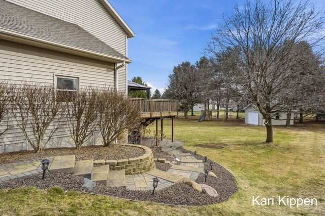 158 Teasel Street NE, Comstock Park, MI 49321