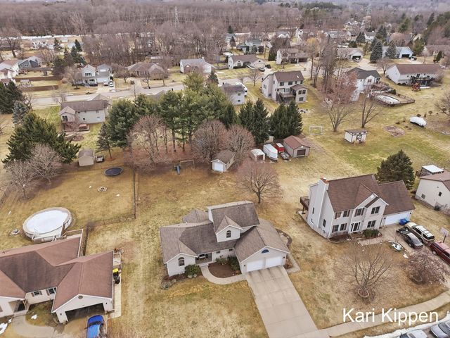 158 Teasel Street NE, Comstock Park, MI 49321