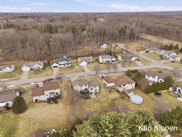 158 Teasel Street NE, Comstock Park, MI 49321