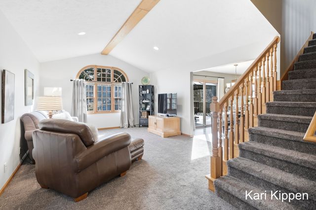 158 Teasel Street NE, Comstock Park, MI 49321