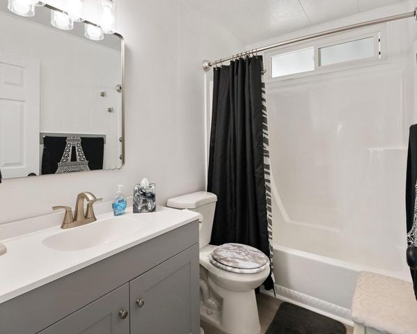 221 El Camino Real 52, Oceanside, CA 92058