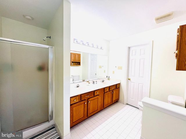 952 VALLEYBROOK RD, Garnet Valley, PA 19060