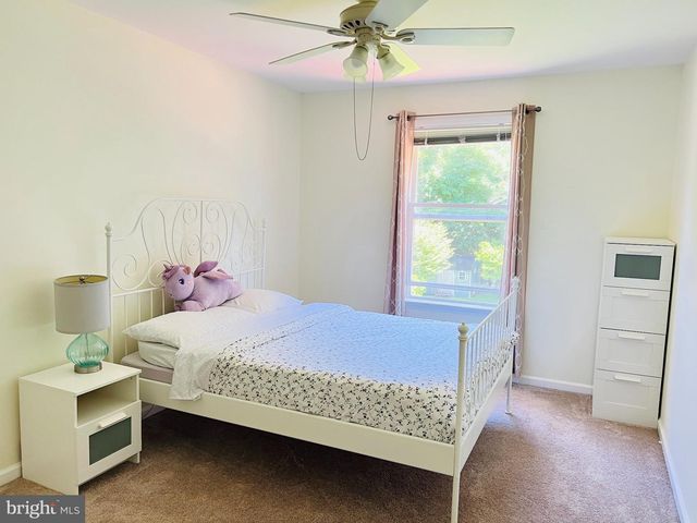 952 VALLEYBROOK RD, Garnet Valley, PA 19060