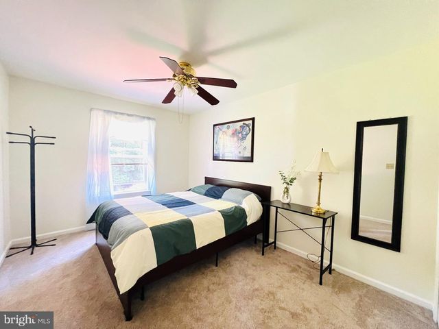 952 VALLEYBROOK RD, Garnet Valley, PA 19060