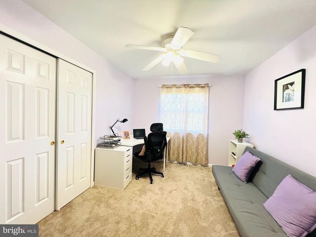 952 VALLEYBROOK RD, Garnet Valley, PA 19060
