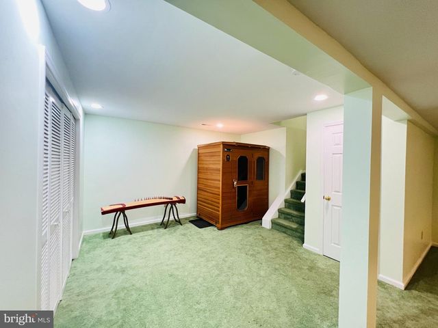 952 VALLEYBROOK RD, Garnet Valley, PA 19060